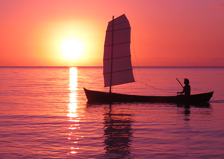 沖縄の伝統船サバニ先人より受け継ぐ　海のように深い知恵。
